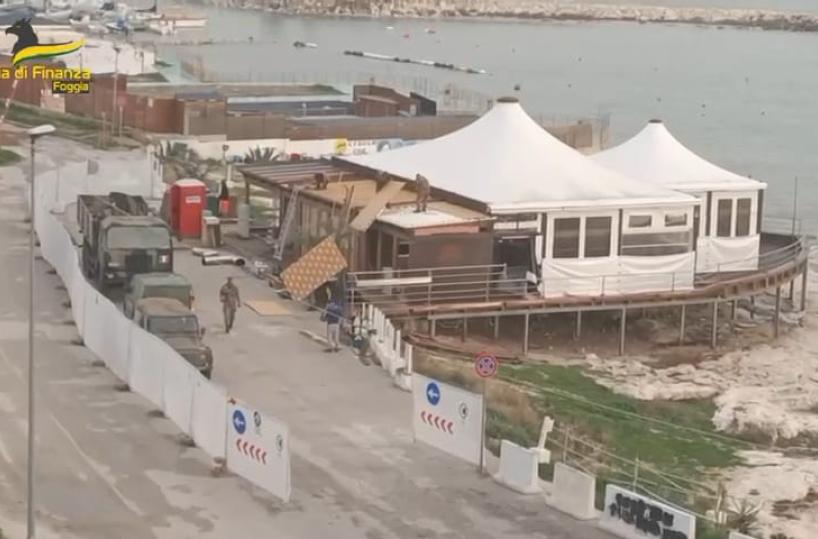 Estorsione, falso e minacce per la gestione di attività a Manfredonia: 7 misure cautelari, coinvolti funzionari pubblici