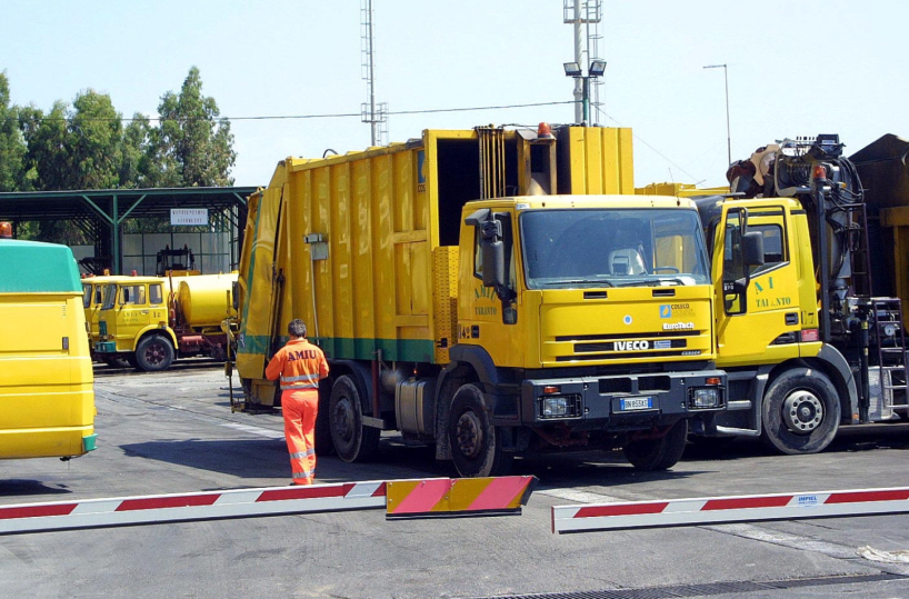 Taranto, l’autorità di garanzia: «Amiu inadempiente». In città differenziata al 27,4%