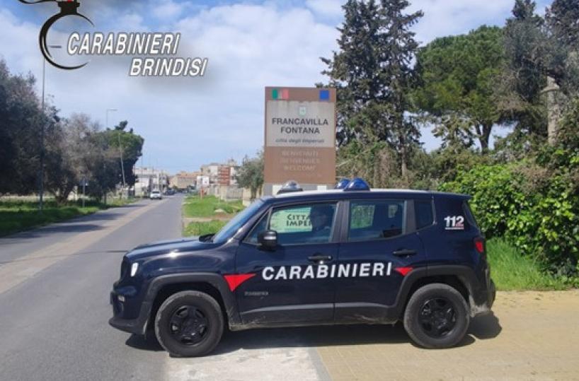 Truffa e stalking nei confronti della madre e di un'anziana: un arresto nel Brindisino
