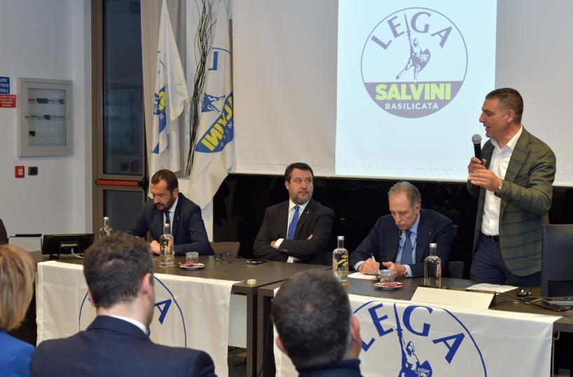 Matteo Salvini in Europa tra Vannacci-pensiero e pendenze ancora aperte