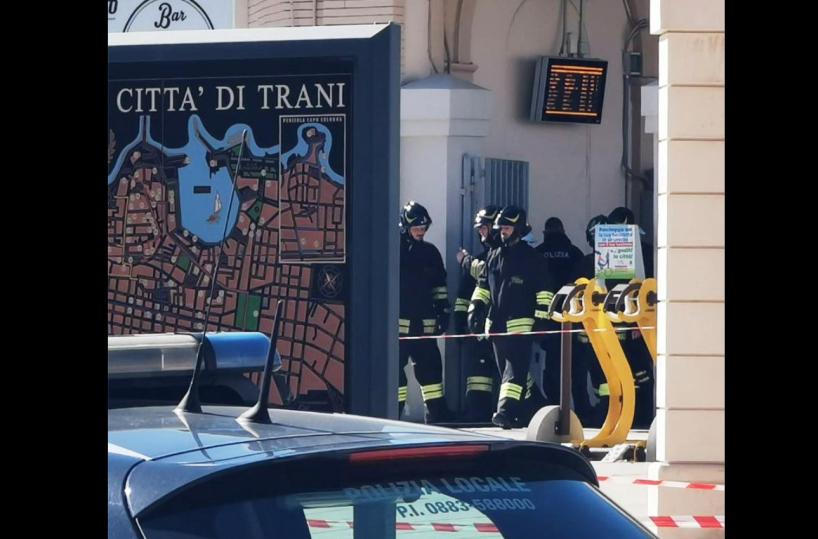 Allarme bomba in stazione a Trani, è caccia all’uomo col cappuccio