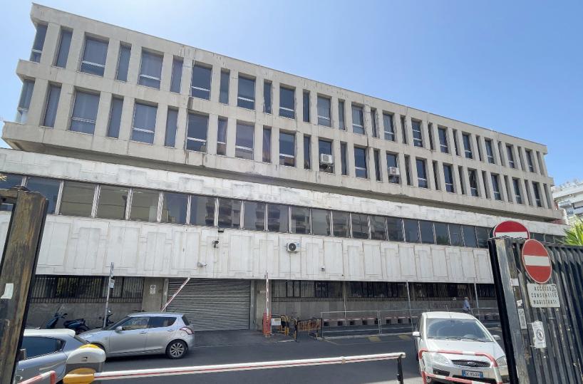 Taranto, pensionato soffocato da 200mila euro di debiti: il tribunale li cancella