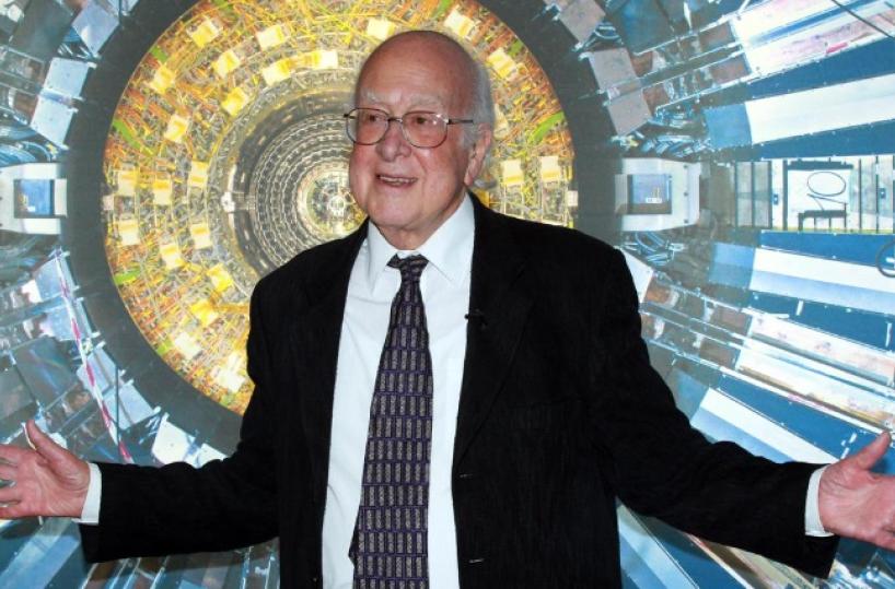 Addio a Peter Higgs: premio Nobel per la Fisica nel 2013 e padre della "particella di Dio"