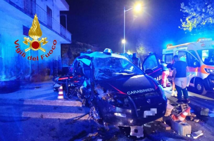 Carabinieri pugliesi morti, la conducente del suv dimessa dall'ospedale