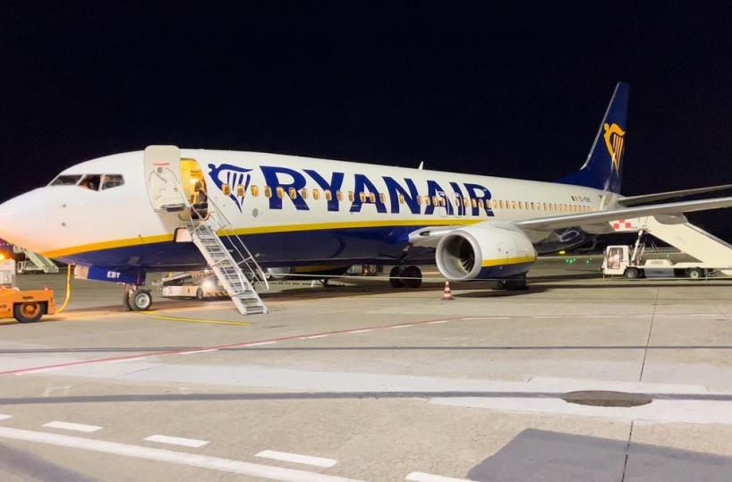 Volo Ryanair Pisa-Brindisi arriva con 4 ore di ritardo