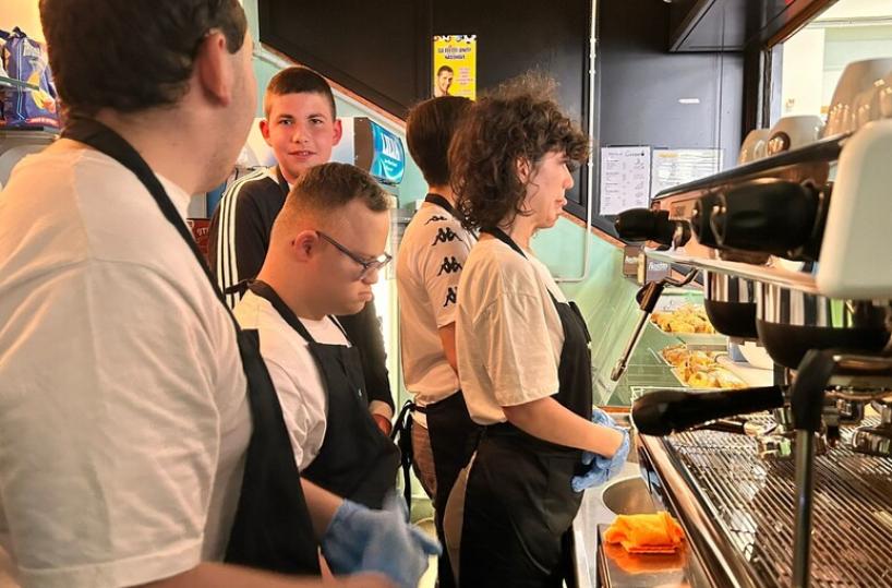 Trinitapoli, a scuola il bar «Cooperà», gestito da alunni con disabilità