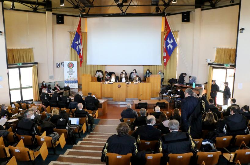 Taranto, via al processo d'appello «Ambiente svenduto»: braccio di ferro sulla sede