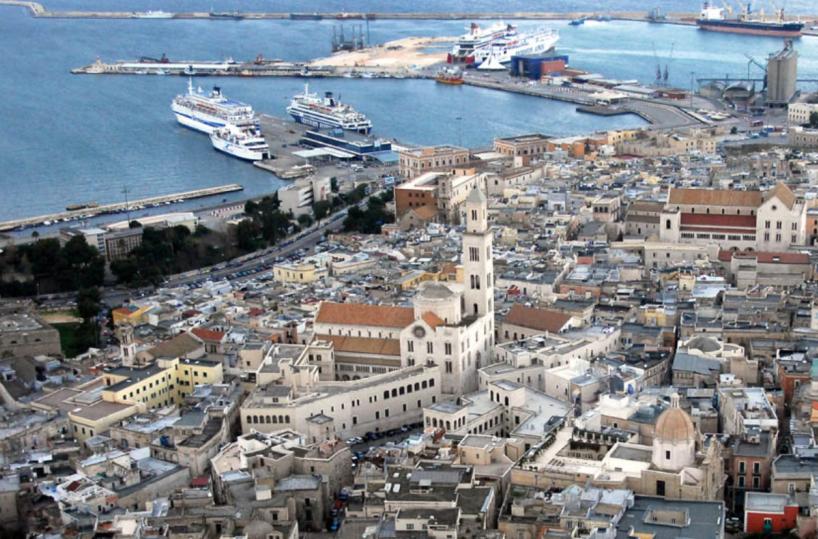 Scandali, soffiate e duelli: non c’è più pace all’ombra degli ulivi