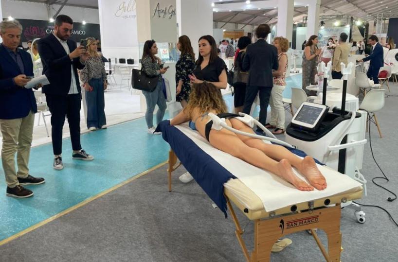 Lecce, taglio del nastro per Esteticamente in Fiera: la madrina &egrave; Eva Henger