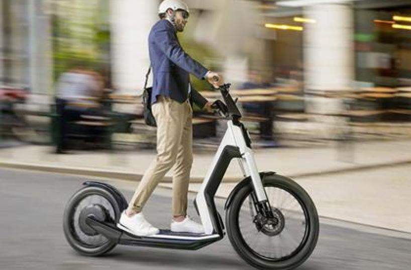 Taranto, nel Borgo stop a biciclette e monopattini elettrici solo nel weekend e festivi