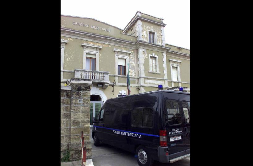 Razzia nella tabaccheria a Ceglie Messapica: banditi incastrati dal Dna