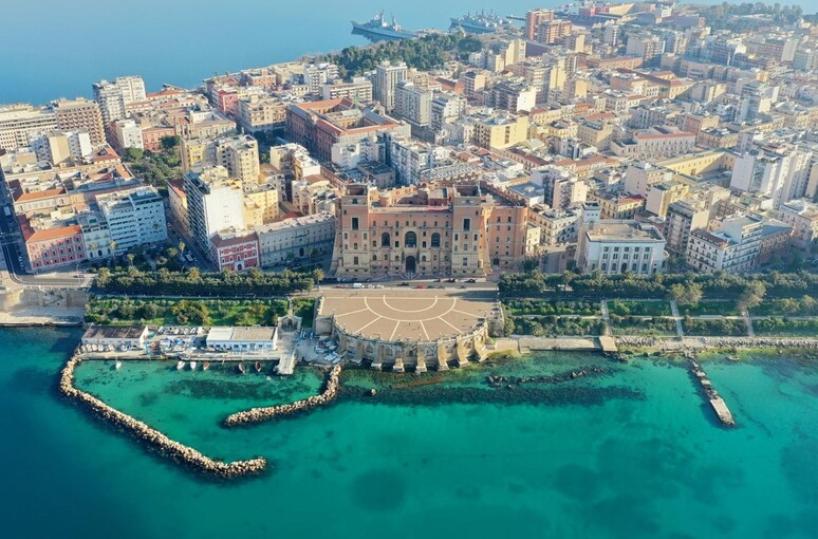 Taranto, membro equipaggio nave militare americana scomparso da giorni