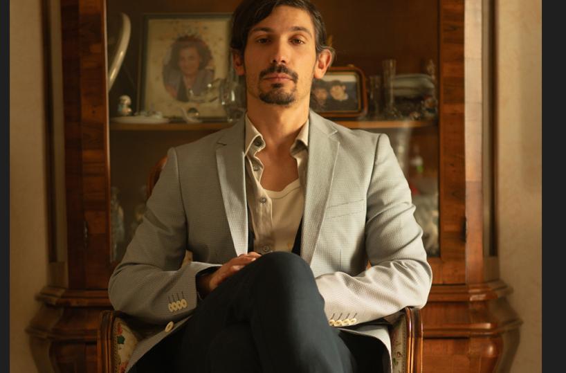 «Carla e la Credenza», nuovo singolo per il pugliese Pierdavide Carone