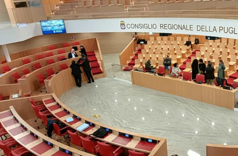 Sfiducia, oggi il giorno della verità per Emiliano e la sua giunta