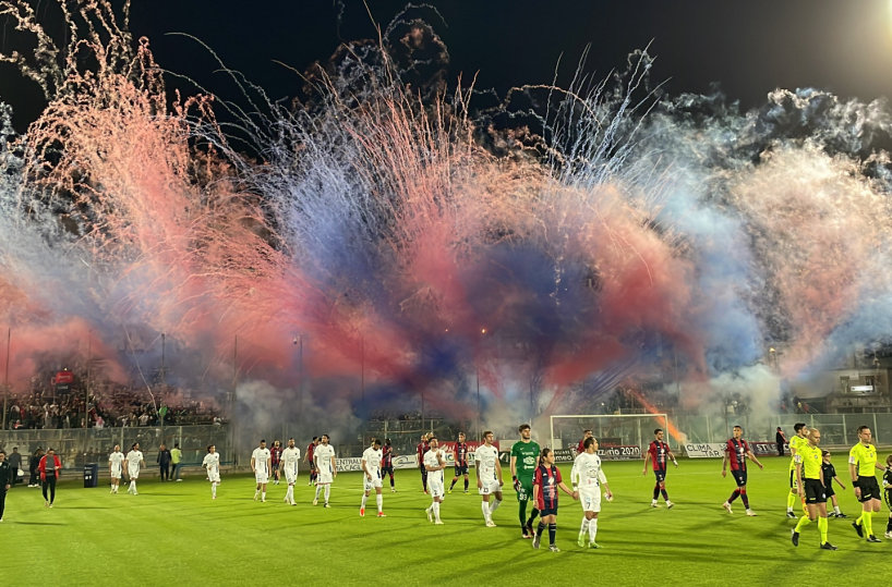 Calcio, il Taranto tira un sospiro: col Latina primo ostacolo superato