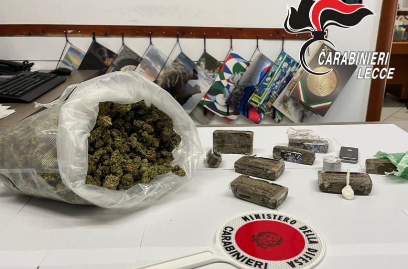 Melendugno, nasconde nello zaino oltre 1 kg di droga: arrestato 24enne