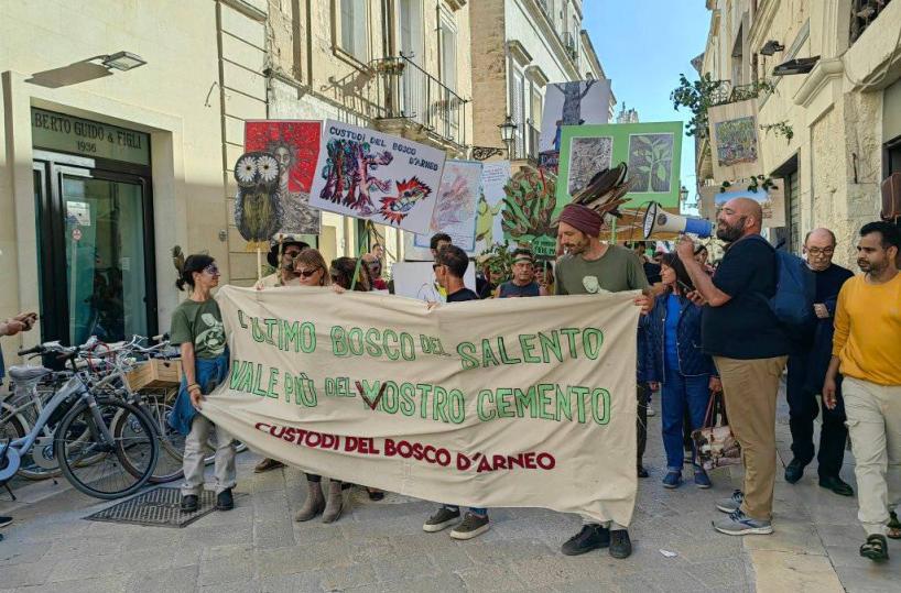 A Lecce 300 in corteo contro l'ampliamento della pista Porsche
