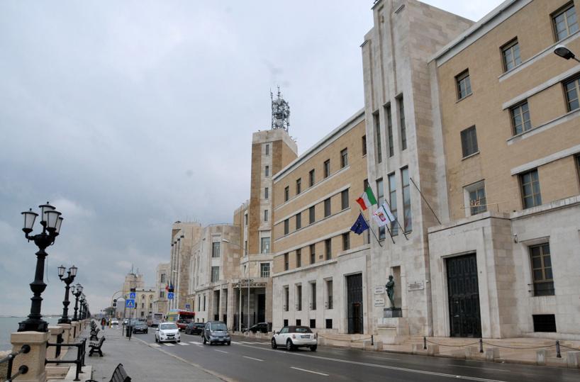 Regione, la giunta riapre il bando dei direttori di dipartimento per cambiare posto agli uscenti