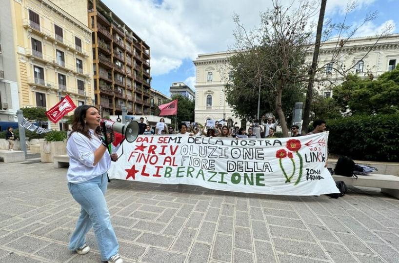  Bari studenti manifestano per la Palestina, 'stop al genocidio'