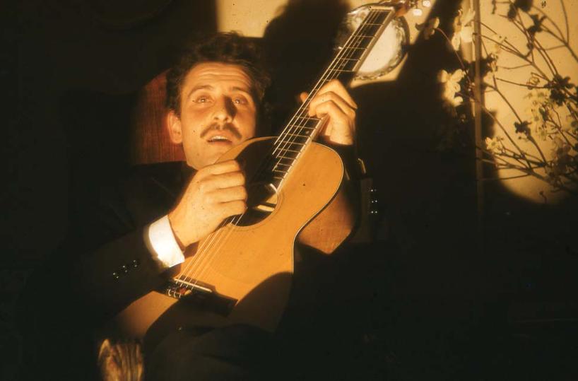 «Come in un sogno di mezza estate»: nuova raccolta di Domenico Modugno con brani in spagnolo mai usciti in Italia