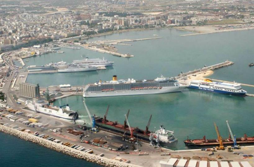 Bari, la nuova visione cominci dal mare