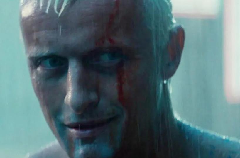 Caccia al costruttore di androidi in un mondo senza identità nel cult sci-fi «Blade Runner»