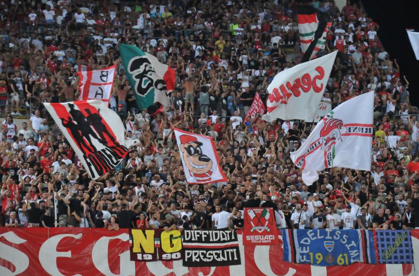 Bari non è una colonia di Napoli: prendiamo esempio dal Futbol Barcelona e diamo la squadra in mano ai tifosi