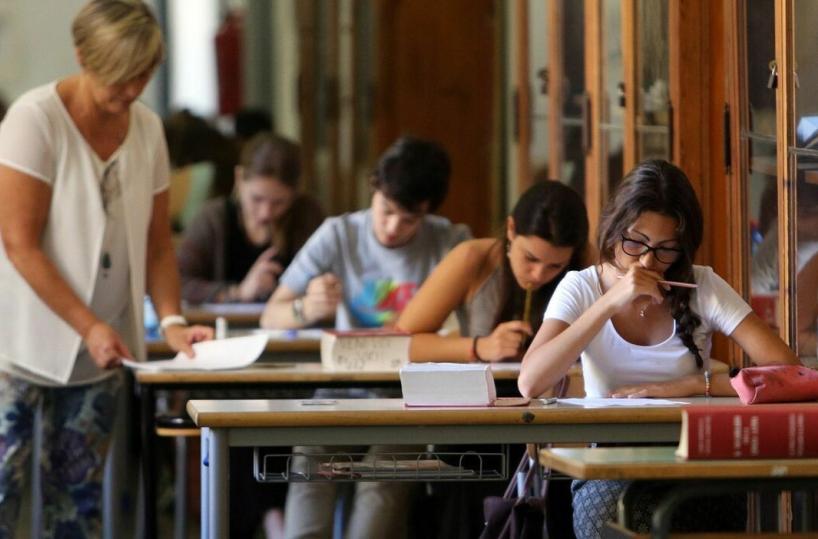Maturità 2024, uno studente su sei pensa all'aiutino anche dall'IA. Siete d'accordo?