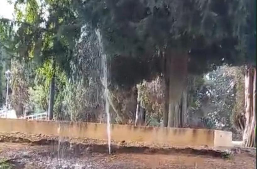 Andria, vandali in azione nella villa comunale: danneggiati gli irrigatori