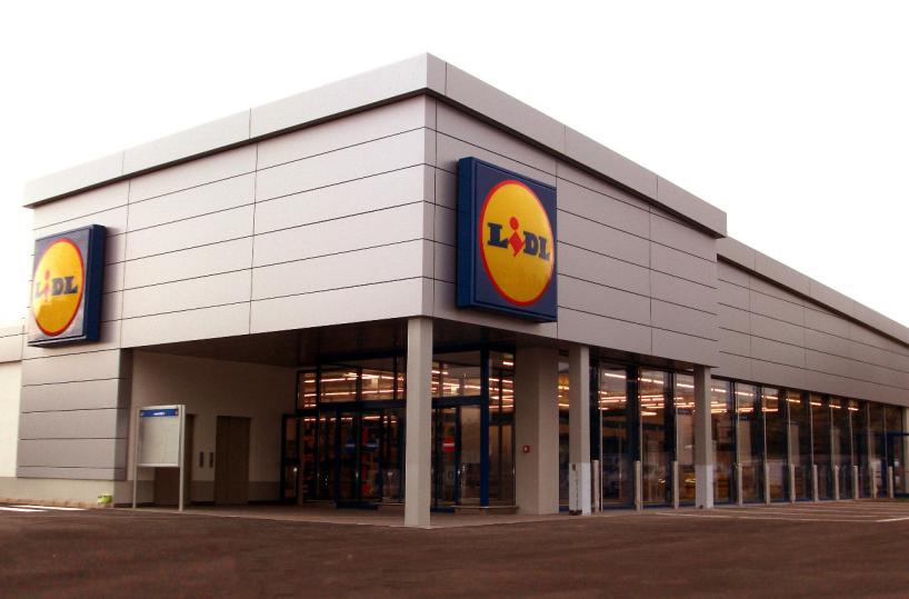 Fasano, supermercato razziato da una banda che rivende prodotti a nero: fermati