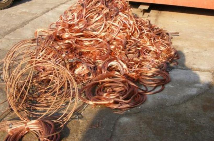 Trani, altri furti di rame: un intero quartiere al buio e 20mila euro di danni per il black out 