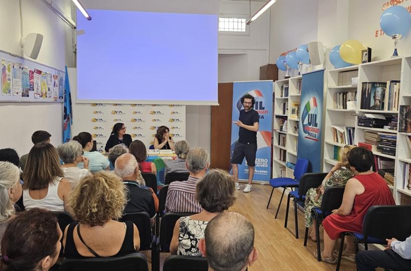 L’estate degli anziani a Bari: tra corsi di inglese, smartphone e film