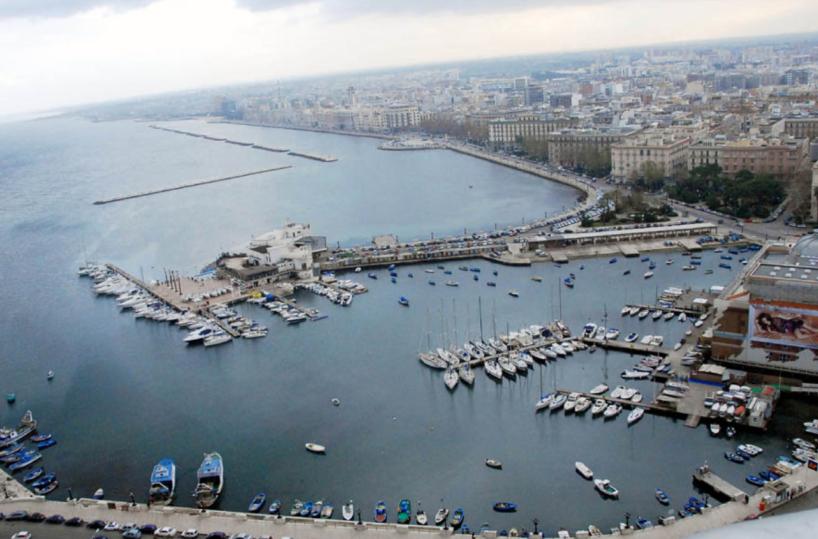 Bari sceglie la continuità ma il centrodestra ora controlla il Salento
