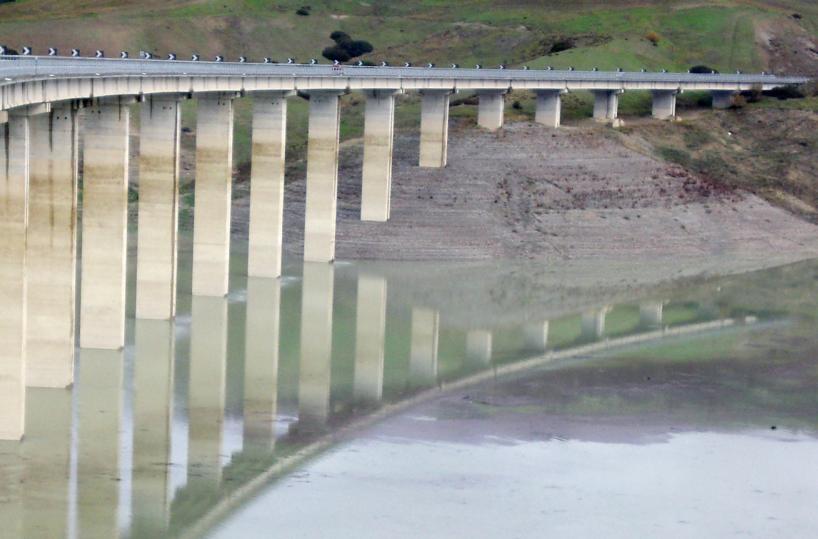 Emergenza idrica, in un anno 195 milioni di metri cubi in meno nelle dighe lucane
