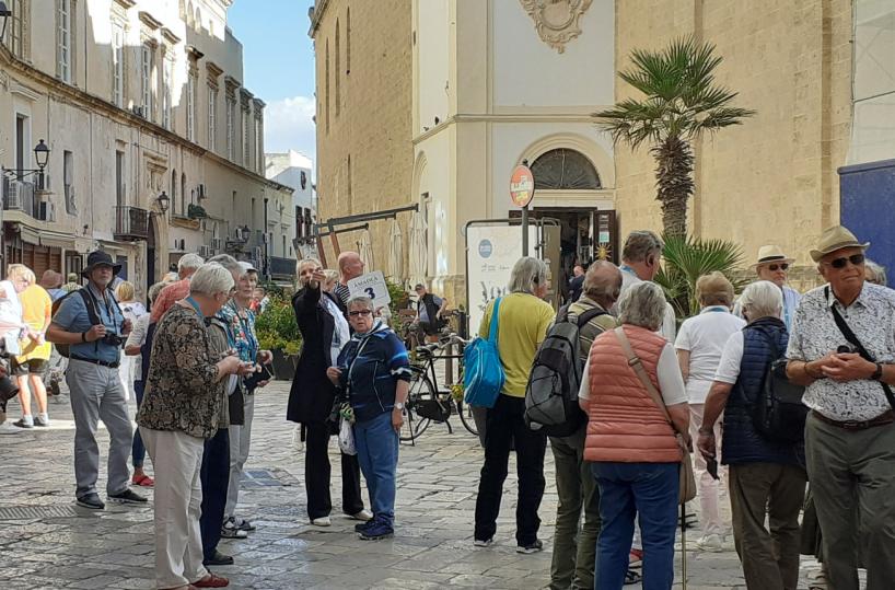 Gallipoli, passa lo straniero. E' boom nella primavera 2024: 5.144 contro i 1.200 del 2023