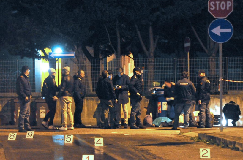 Bari, l’Antimafia impugna le assoluzioni: «Proiettili, altro che fuochi d’artificio»