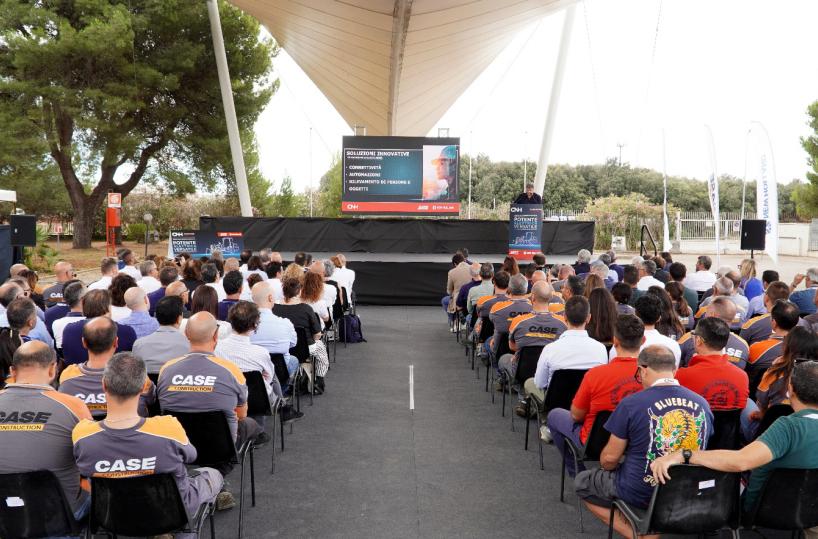 Cnh si &laquo;laurea&raquo; industria attenta all&rsquo;ambiente: ora scommette su Lecce e sulla pala gommata elettrica