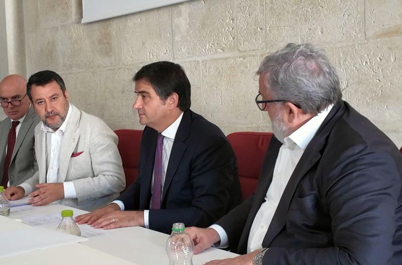 Salvini a Maglie: «L'Italia ha bisogno di infrastrutture. Chi ha paura dell'autonomia ha paura di se stesso»