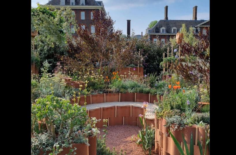 Bari, il Politecnico sbarca a Londra col giardino sensoriale costruito nel «Fablab» digitale
