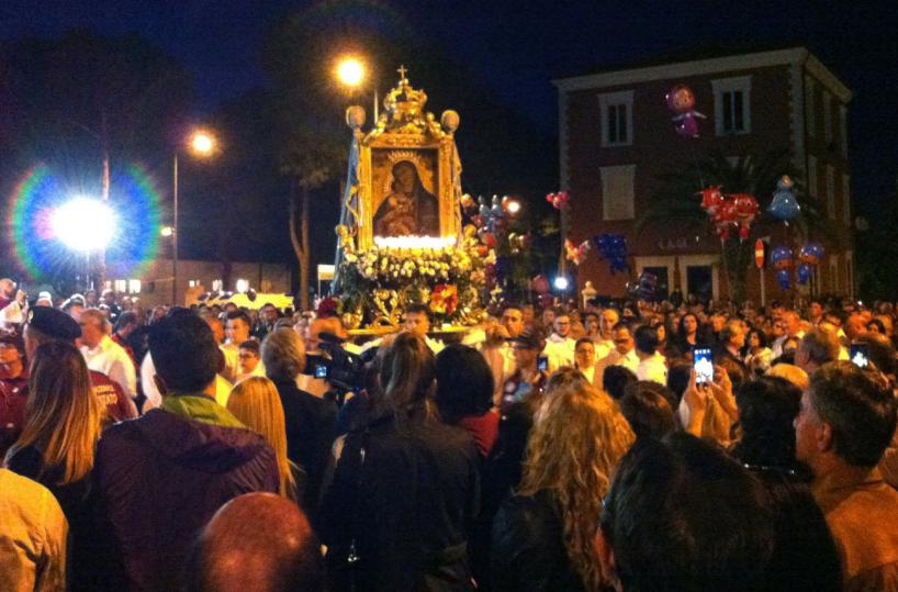 Barletta, al via la festa patronale tra fede, luci e intrattenimento