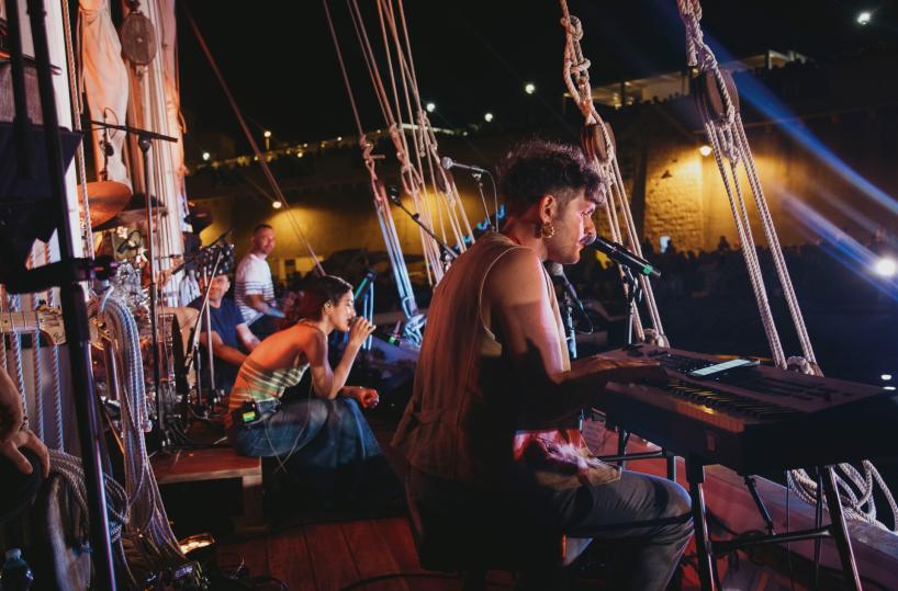 Il viaggio di Porto Rubino riparte da Vieste: la magia del mare incontra la musica