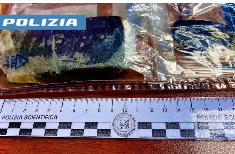 Taranto, spacciava droga nel centro della città: arrestato 48enne