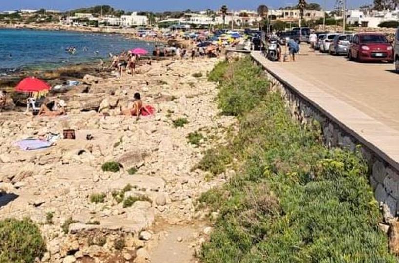 Tragedia a Felloniche, 86enne si sente male mentre fa il bagno e muore in acqua