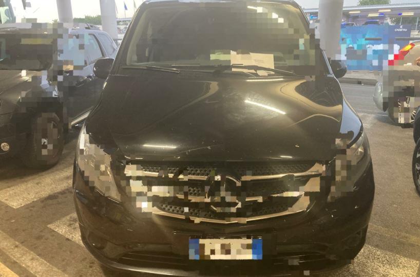 Bari, lotta ai transfer abusivi per turisti: 3 autisti sanzionati
