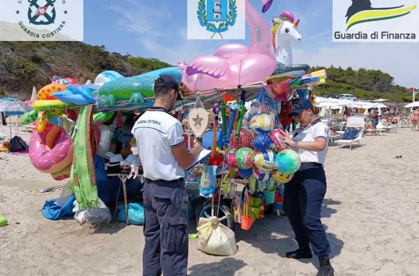 Vendevano merce senza permessi, nei guai 3 ambulanti nel Salento