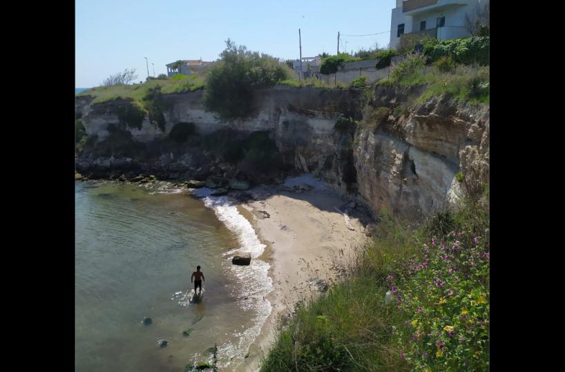 Trani, «La baia del gruccione ora rischia di scomparire»: naturalisti sul piede di guerra
