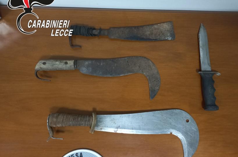 Diso, minacce in strada con una roncola: arrestati due coniugi pensionati