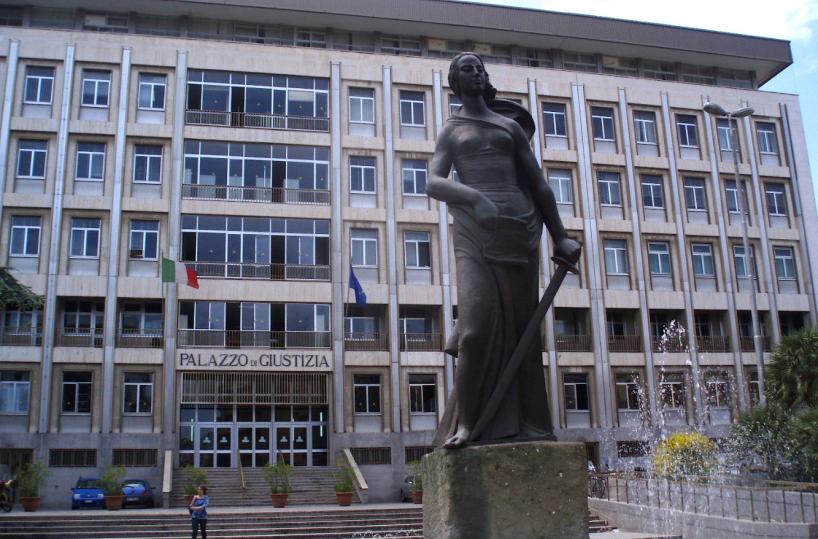 Paralisi ad un braccio per un errore nel parto: a Bari risarcimento dopo 20 anni
