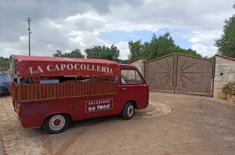 Pranzo made in Puglia tra i trulli oggi per la premier Meloni