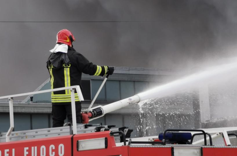 Pochi vigili del fuoco: a Brindisi è scontro totale tra sindacati e Capuano